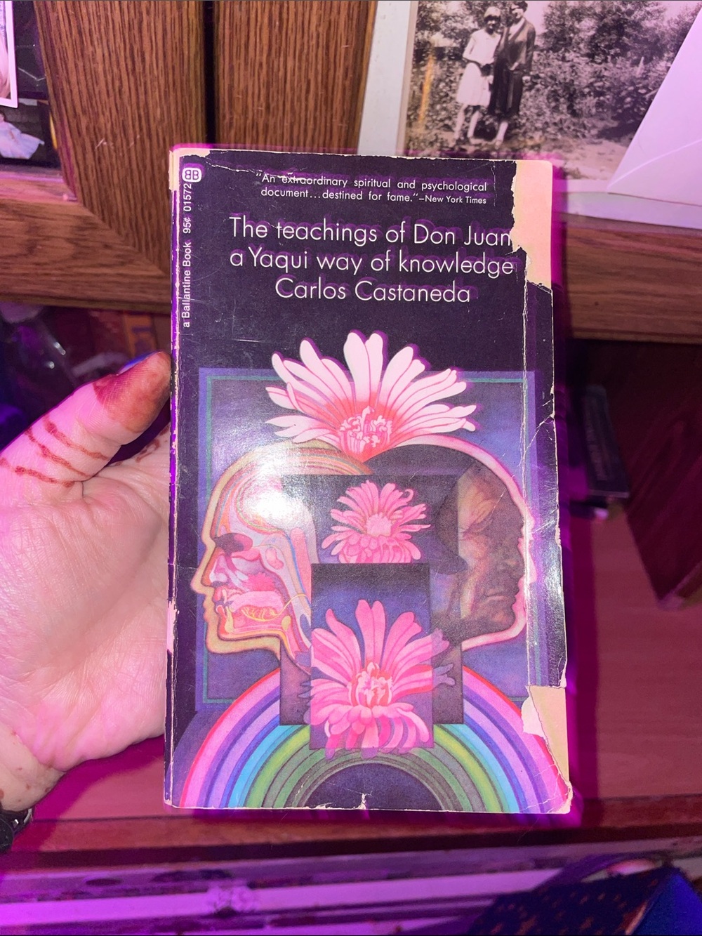 Teachings of Don Juan a Yaqui way of Knowledge Carlos Castaneda - used book